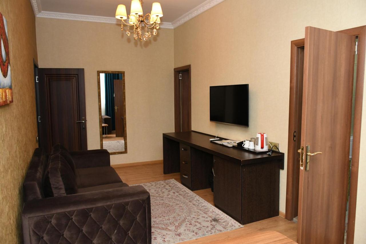 Square Baku Hotel Zewnętrze zdjęcie